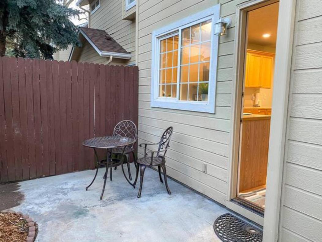 The Getaway Se Boise Condo Across The Street From Greenbelt, Bown Crossing And Boise River 3Bd 3Bath, 4 Beds! Lovely, Homey, Dining Table Seats 6 Extérieur photo