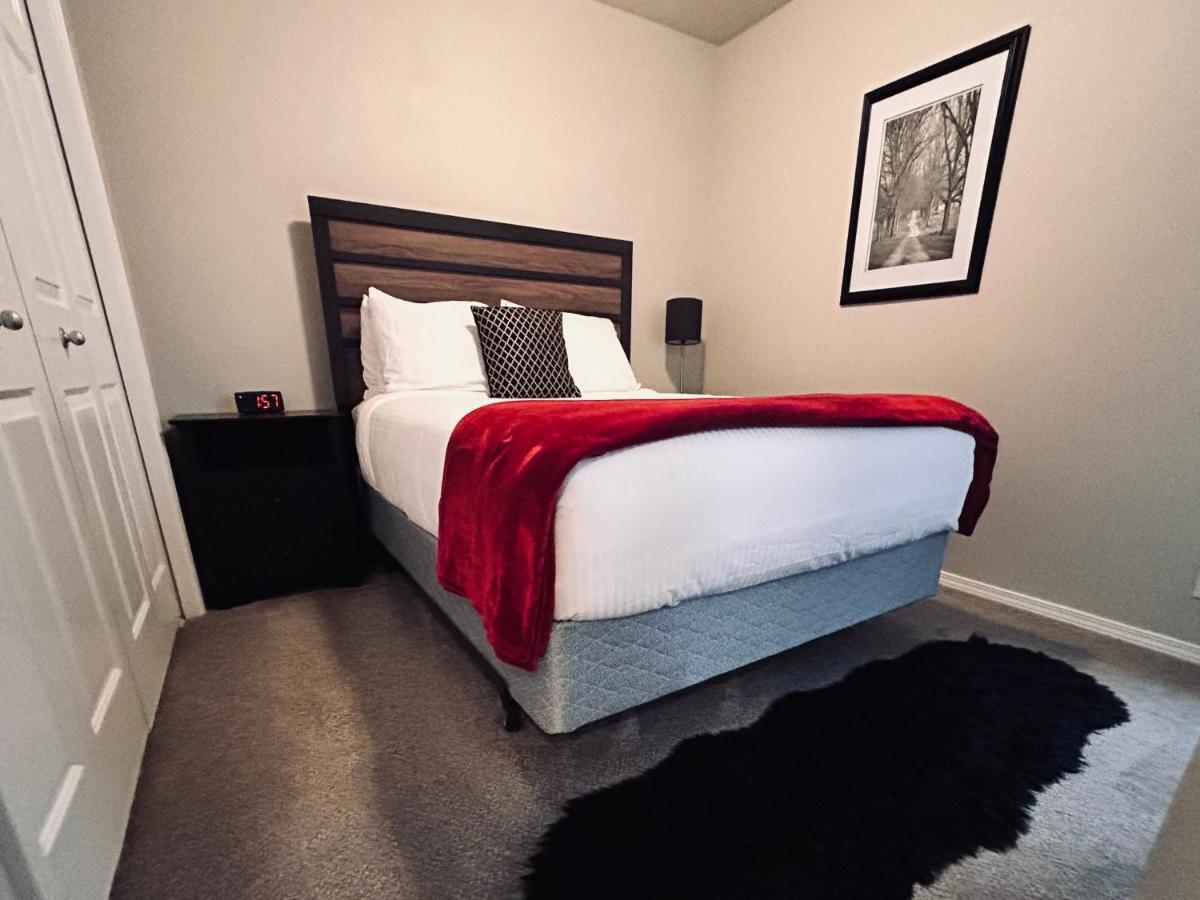 The Getaway Se Boise Condo Across The Street From Greenbelt, Bown Crossing And Boise River 3Bd 3Bath, 4 Beds! Lovely, Homey, Dining Table Seats 6 Extérieur photo