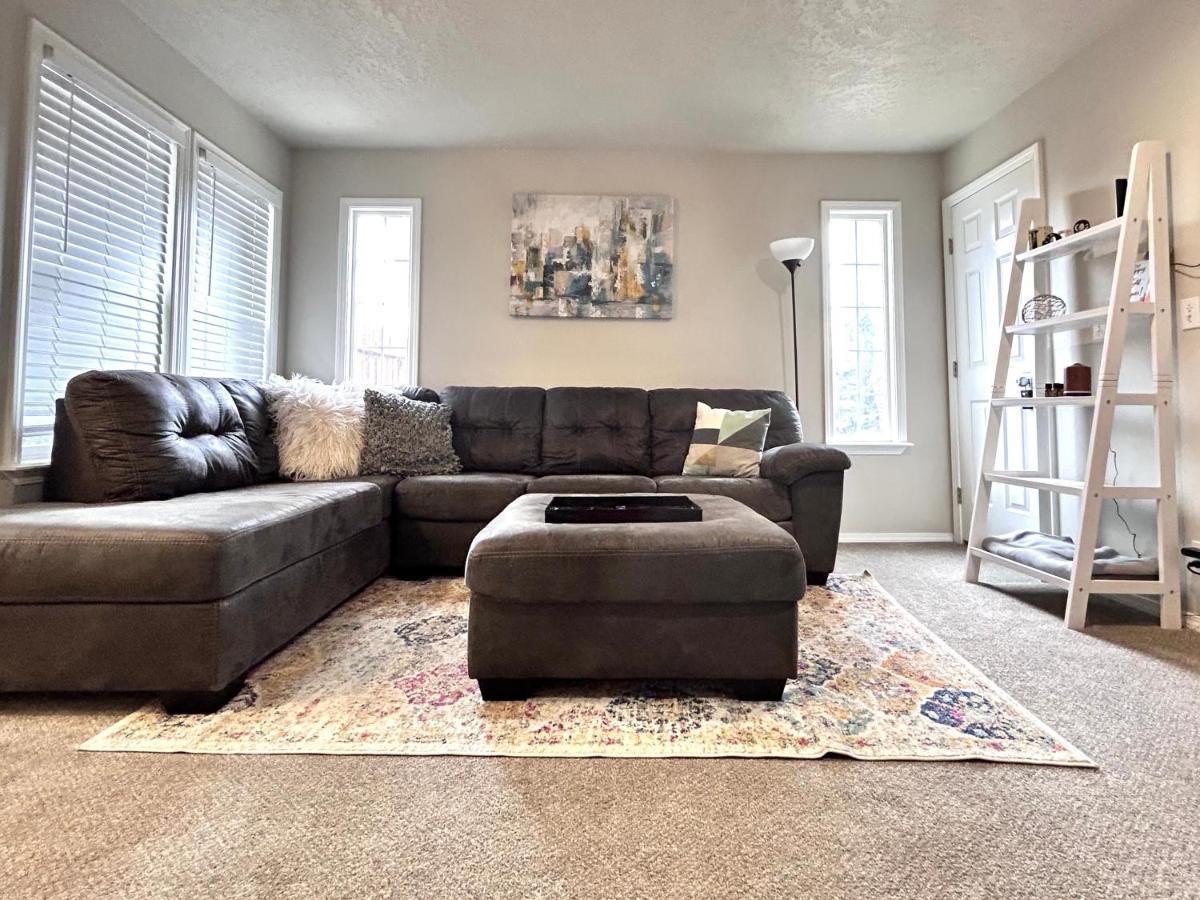 The Getaway Se Boise Condo Across The Street From Greenbelt, Bown Crossing And Boise River 3Bd 3Bath, 4 Beds! Lovely, Homey, Dining Table Seats 6 Extérieur photo