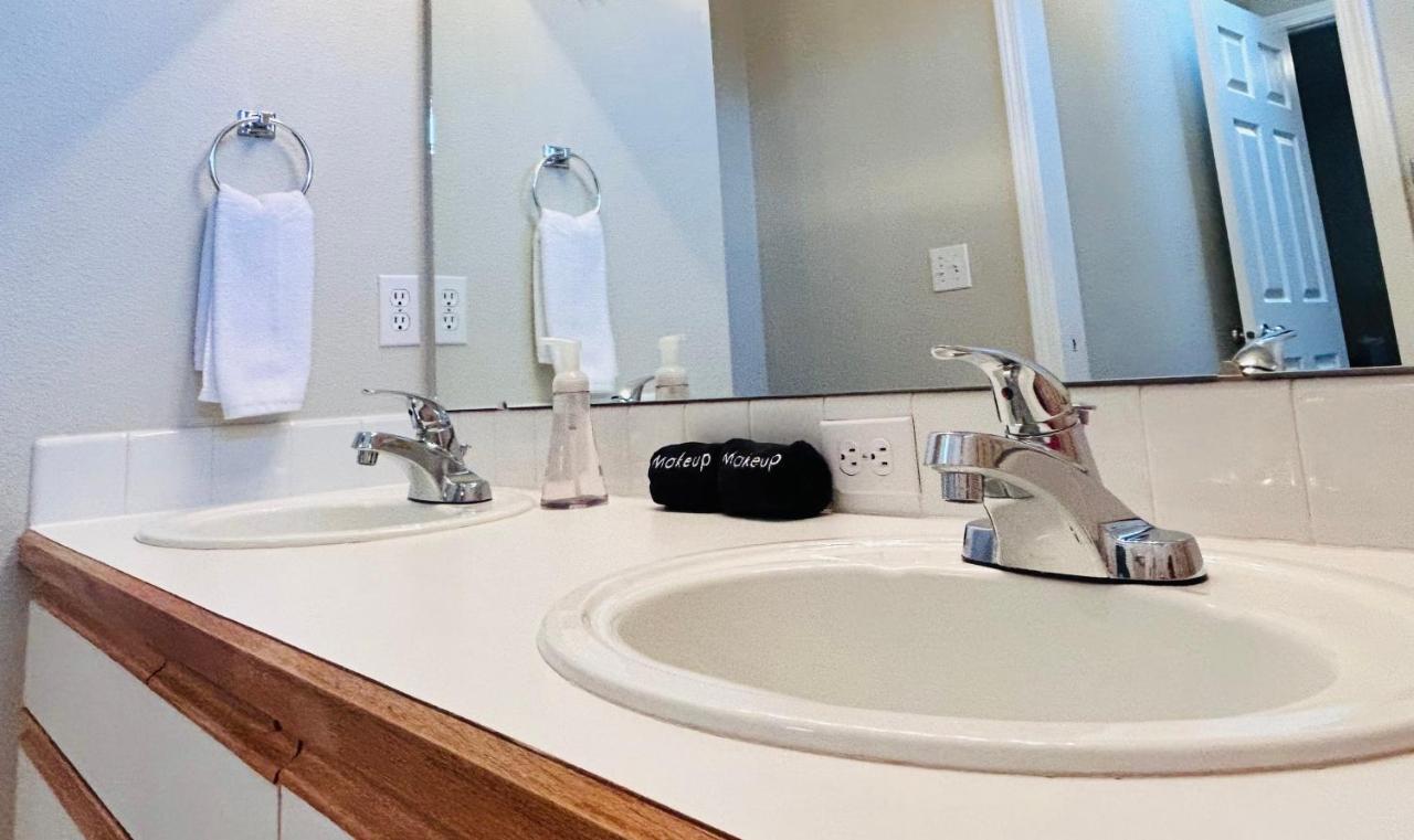 The Getaway Se Boise Condo Across The Street From Greenbelt, Bown Crossing And Boise River 3Bd 3Bath, 4 Beds! Lovely, Homey, Dining Table Seats 6 Extérieur photo
