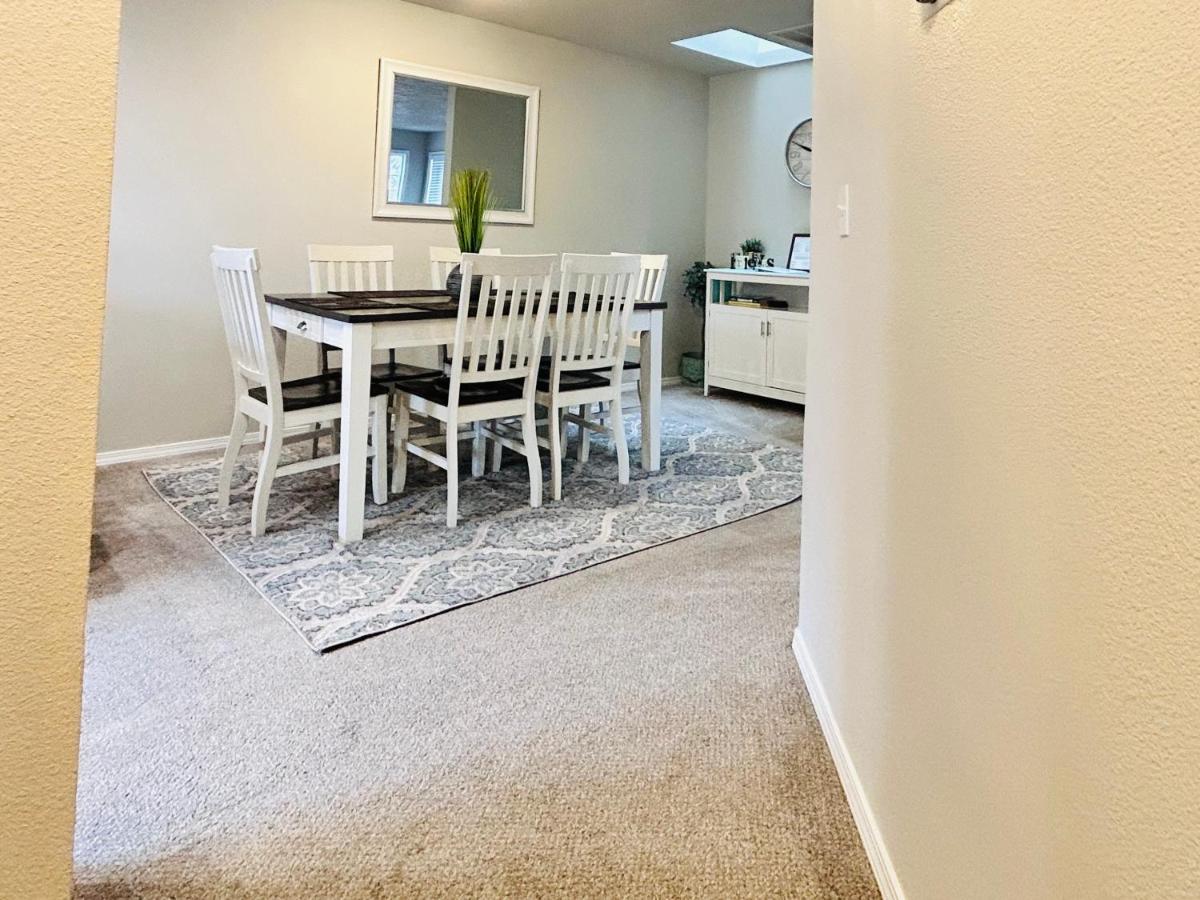 The Getaway Se Boise Condo Across The Street From Greenbelt, Bown Crossing And Boise River 3Bd 3Bath, 4 Beds! Lovely, Homey, Dining Table Seats 6 Extérieur photo
